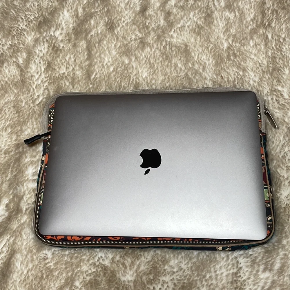 iPad / Laptop Sleeve